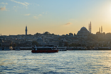 Naklejka premium View of the Suleymaniye Mosque across the Golden Horn