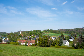 Fototapeta na wymiar Blick auf Wehrsdorf in der Oberlausitz im Frühjahr