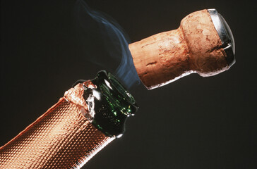 Champaign cork popping