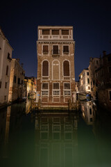 Obraz na płótnie Canvas Venice at night
