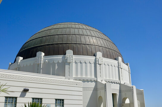 exterior of Griffith Observatory on bright sunny day
