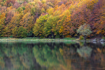 Autunno al Lago Santo Modenese - Italia