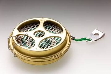 蚊取り線香とホルダー