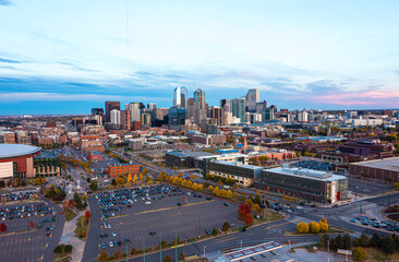 Aerial View of Downtown Denver during Autumn - obrazy, fototapety, plakaty