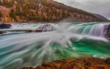 Fototapeta na wymiar Kootenai Falls_Spring_Montana_02