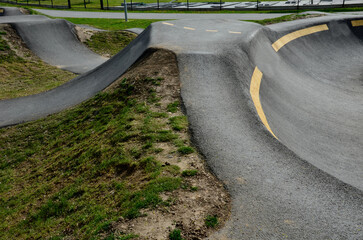 bike path in the car park Pumping (moving up and down) is used instead of pedaling and bouncing to...