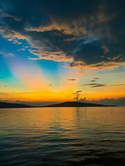 Naklejka premium sunset over the sea