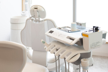歯医者にある歯科治療いす ユニット - obrazy, fototapety, plakaty