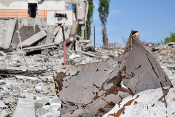 The Ukrainian school in the city of Kharkov was bombed as a result of the conflict between Ukraine and Russia.