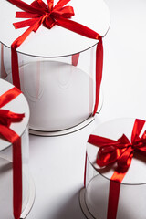 Transparent round cake box - a universal transparent box tube tube, in which the dessert looks especially festive.