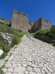 Cuesta de entrada a Acrocorinto. Grecia