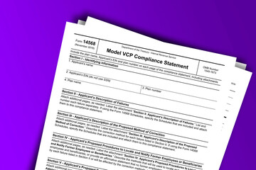 Obraz premium Form 14568 documentation published IRS USA 11.20.2019. American tax document on colored