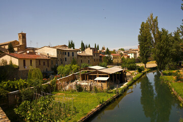 Fototapeta premium Bevagna, borgo medievale. Umbria, Italia