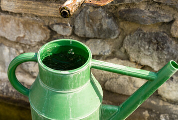 Fontaine de la commune de Mazerat-Aurouze, Département de Haute-Loire, Région...