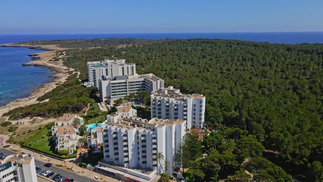 Hotel in Cala Millor Beach, Mallorca
Aerial Views of Cala Millor, Mallorca, Spain
Drone Video of Cala Millor
