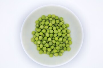 緑が鮮やかな新鮮なグリンピース
