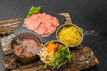中華火鍋　Chinese hot pot
