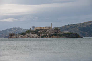 Fototapeta na wymiar Blick auf Insel Alcatraz / Gefängnisinsel Alcatraz