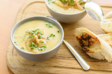 onion soup with croutons