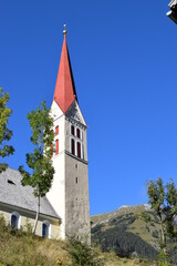 Fototapeta na wymiar Holzgau Kirche