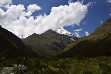 Fototapeta premium Trekking in Laguna 69, Snow-capped mountains on the way to the Lagoon 69, Peru