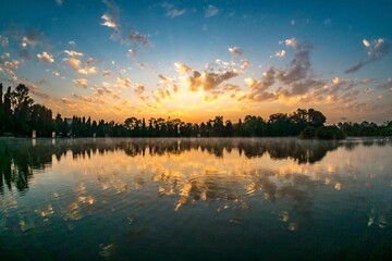 amanecer en lago ciudad de Mexico