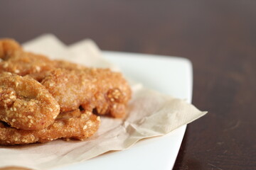 deep-fried sliced banana, also known as 