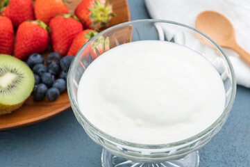 とろっとなめらかなヨーグルト