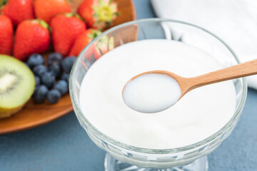 とろっとなめらかなヨーグルト