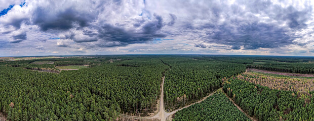 lasy w okolicach Lublińca i Koszęcina, nazywane zielonymi płucami Śląska w Polsce z lotu ptaka