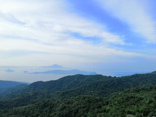 Obraz premium Vacation at tagaytay with overlooking sky