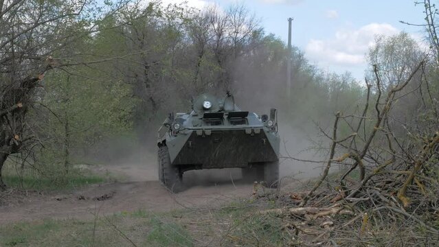 
movement of the BTR-80 outside the city