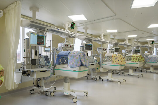 MOSCOW, RUSSIA - MARCH 2022: Infant Incubator Box In Modern Maternity Ward Of Medical Center Hospital