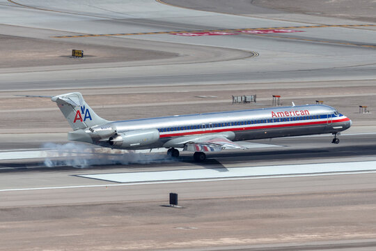 รูปภาพMd83 – เลือกดูภาพถ่ายสต็อก เวกเตอร์ และวิดีโอ206 | Adobe Stock