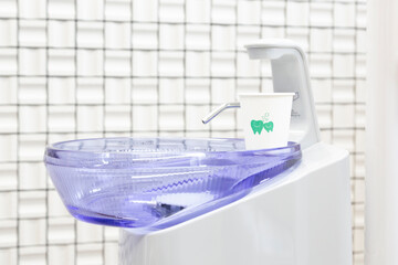 歯医者の自動給水装置