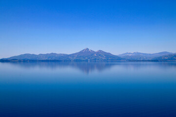 猪苗代湖と磐梯山（福島県郡山市・湖南町）