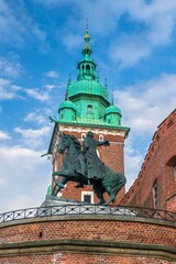 Zamek Królewski na Wawelu w Krakowie na wiosnę © Michal45