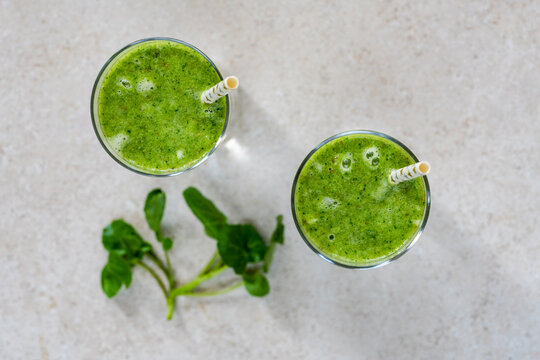 Green Pear And Watercress Smoothie