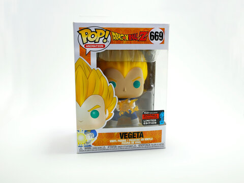 Vegeta. Funko Pop Limited Edition. Box. Dragon Ball Z. Manga. Anime. Super Saiyan. Cartoon. Akira Toriyama. Goku. The Prince. Packaying.