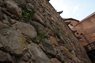 Polskie zamki, ruiny, mury obronne © Yarek