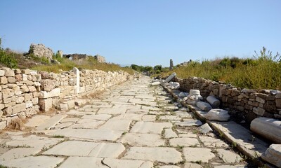 Column street. Harbor Street. Antique Side. Side. Turkey. Side Mahallesi