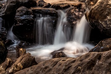 Obraz premium Cada de agua efecto seda