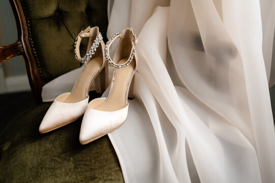 wedding brides dress and shoes with crystals 