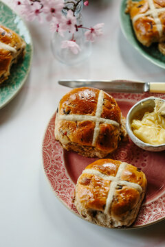 Hot cross buns