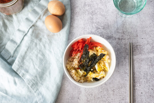 Bowl of brown rice and egg