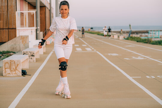 Roller skater moving towards the camera