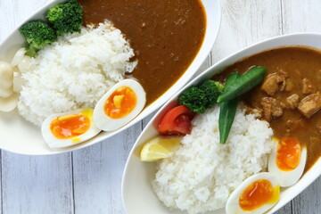 美味しそうなスパイシーカレーライスランチ