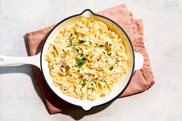 Fettuccine pasta with cream sauce