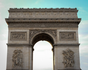 Fototapeta na wymiar L'Arc de Triomphe in Paris