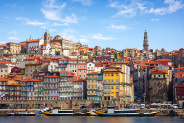 Scenic view on the historical part of Porto and the Douro river, Portugal. - obrazy, fototapety, plakaty